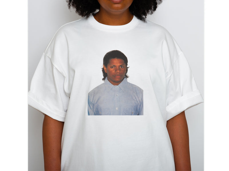 lady wearing white eazye graphic tshirt